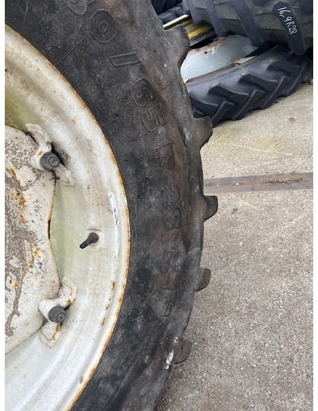 Michelin 480/65 R28 x 108 - Neumático: foto 4 Michelin 480/65 R28 x 108 - Neumático: foto 4