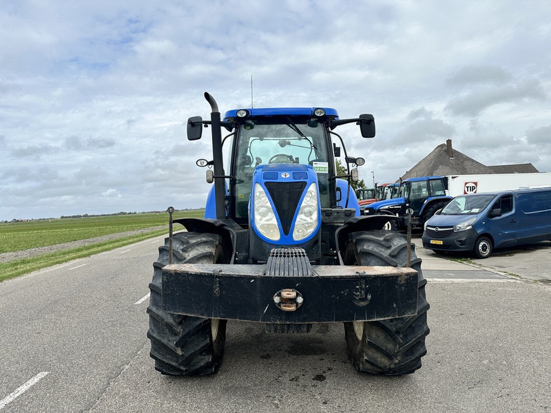 New Holland T7.210 - Tractor: foto 2 New Holland T7.210 - Tractor: foto 2