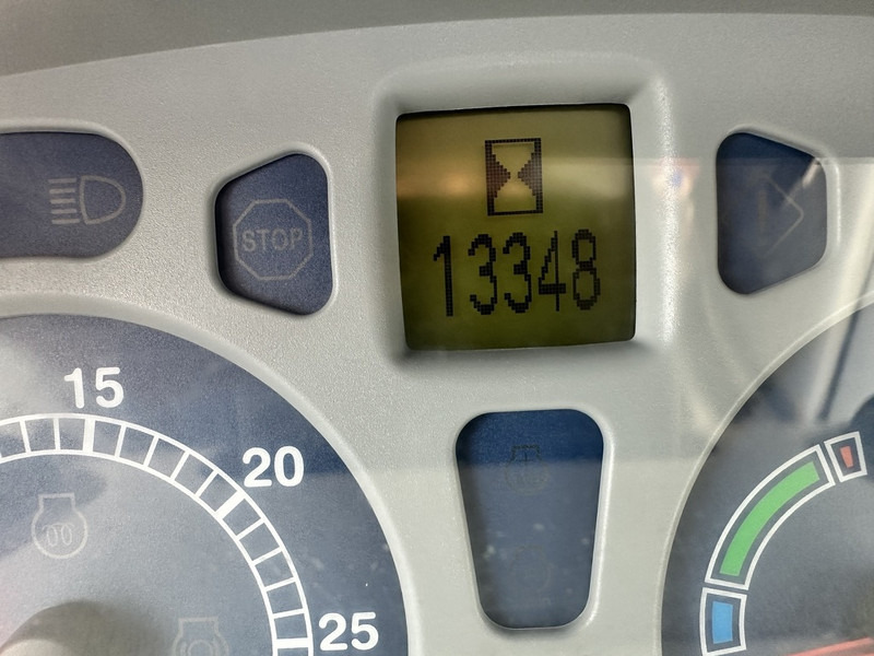 New Holland T7.210 - Tractor: foto 5 New Holland T7.210 - Tractor: foto 5