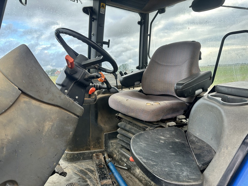 New Holland TM 140 - Tractor: foto 5 New Holland TM 140 - Tractor: foto 5