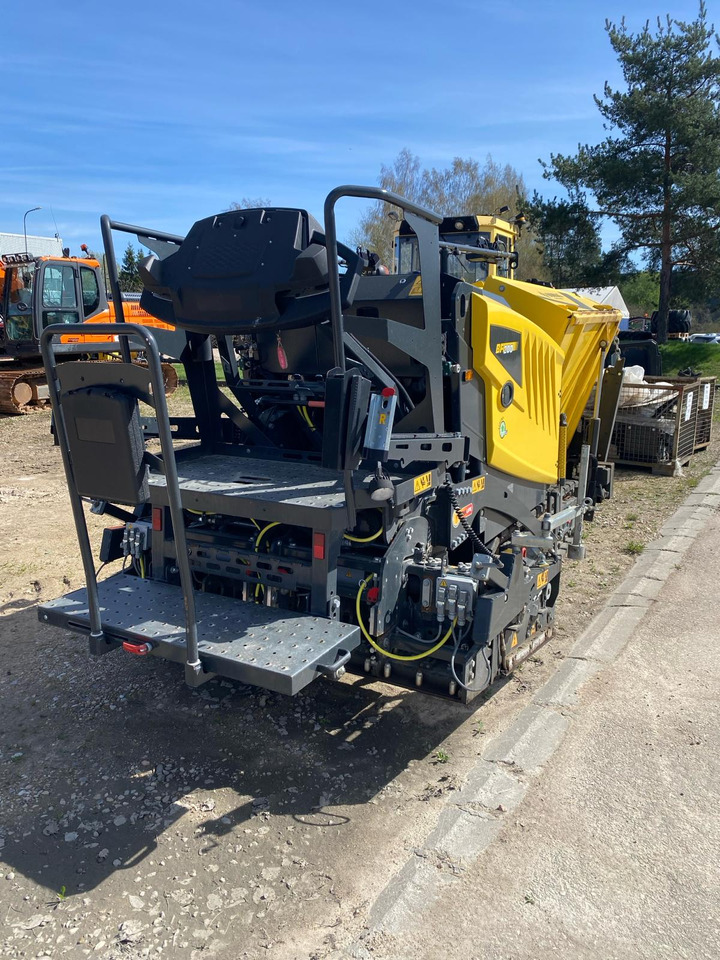 Bomag BF200 C-2 - Pavimentadora de asfalto: foto 4 Bomag BF200 C-2 - Pavimentadora de asfalto: foto 4