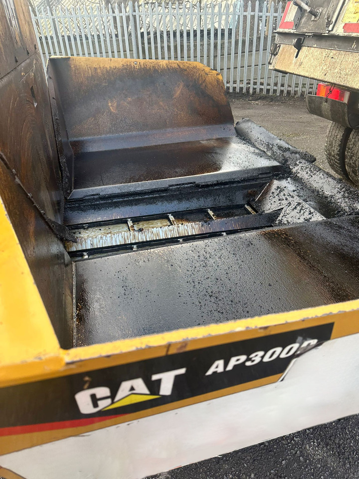 Caterpillar AP300D - Pavimentadora de asfalto: foto 5 Caterpillar AP300D - Pavimentadora de asfalto: foto 5