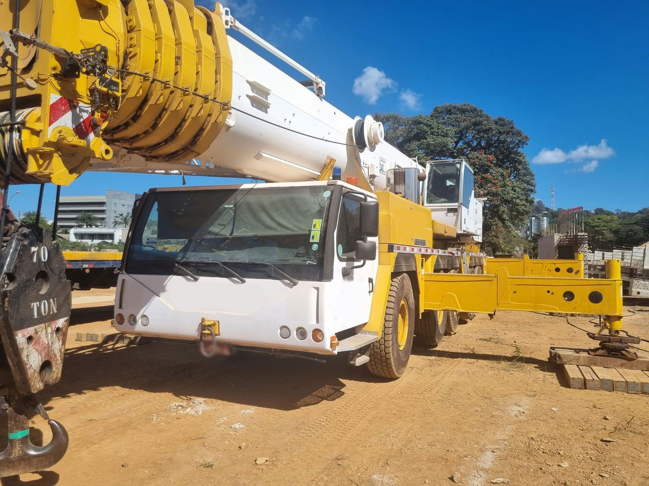 Liebherr LTM 1220 - Autogrúa: foto 2 Liebherr LTM 1220 - Autogrúa: foto 2