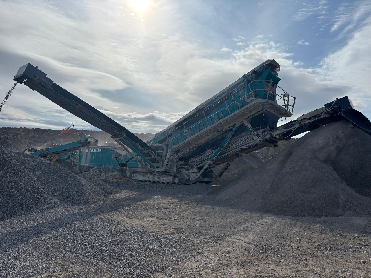 Powerscreen Chieftain 2200 3D - Cribadora: foto 4 Powerscreen Chieftain 2200 3D - Cribadora: foto 4