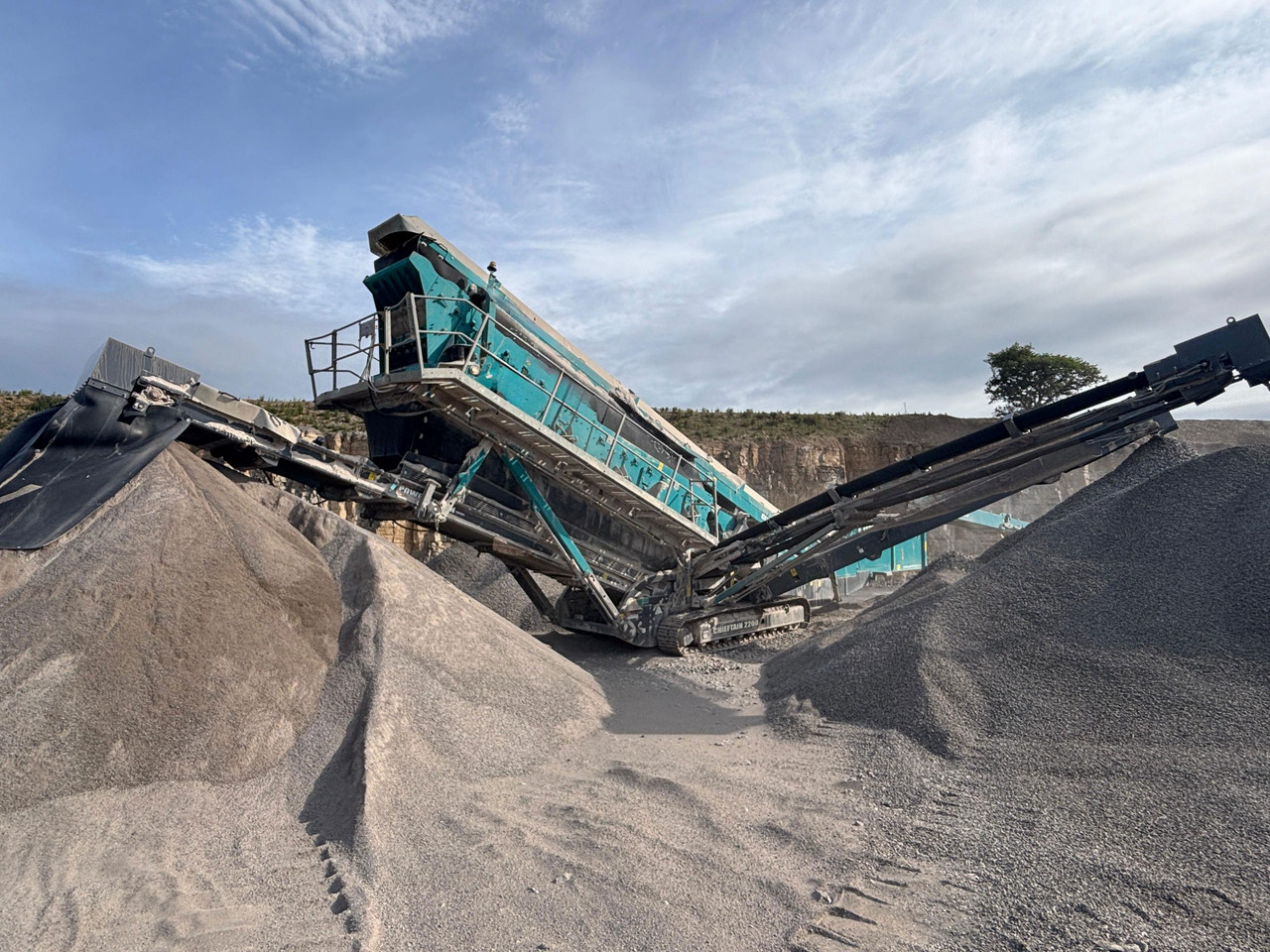 Powerscreen Chieftain 2200 3D - Cribadora: foto 1 Powerscreen Chieftain 2200 3D - Cribadora: foto 1