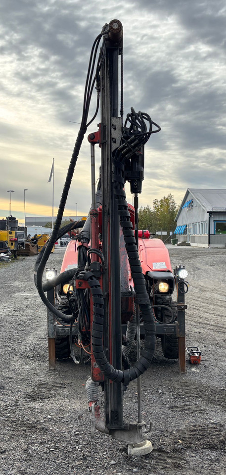Perforadora Sandvik Commando DC125R: foto 6