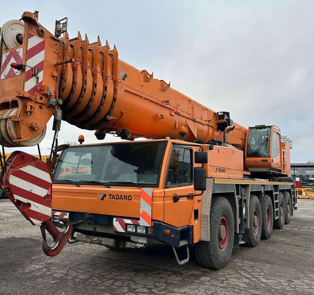 Tadano Faun ATF 220G-5 - Autogrúa: foto 2 Tadano Faun ATF 220G-5 - Autogrúa: foto 2