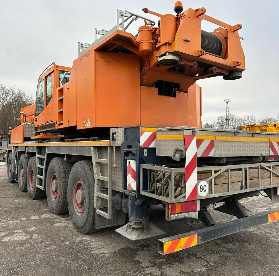 Tadano Faun ATF 220G-5 - Autogrúa: foto 3 Tadano Faun ATF 220G-5 - Autogrúa: foto 3