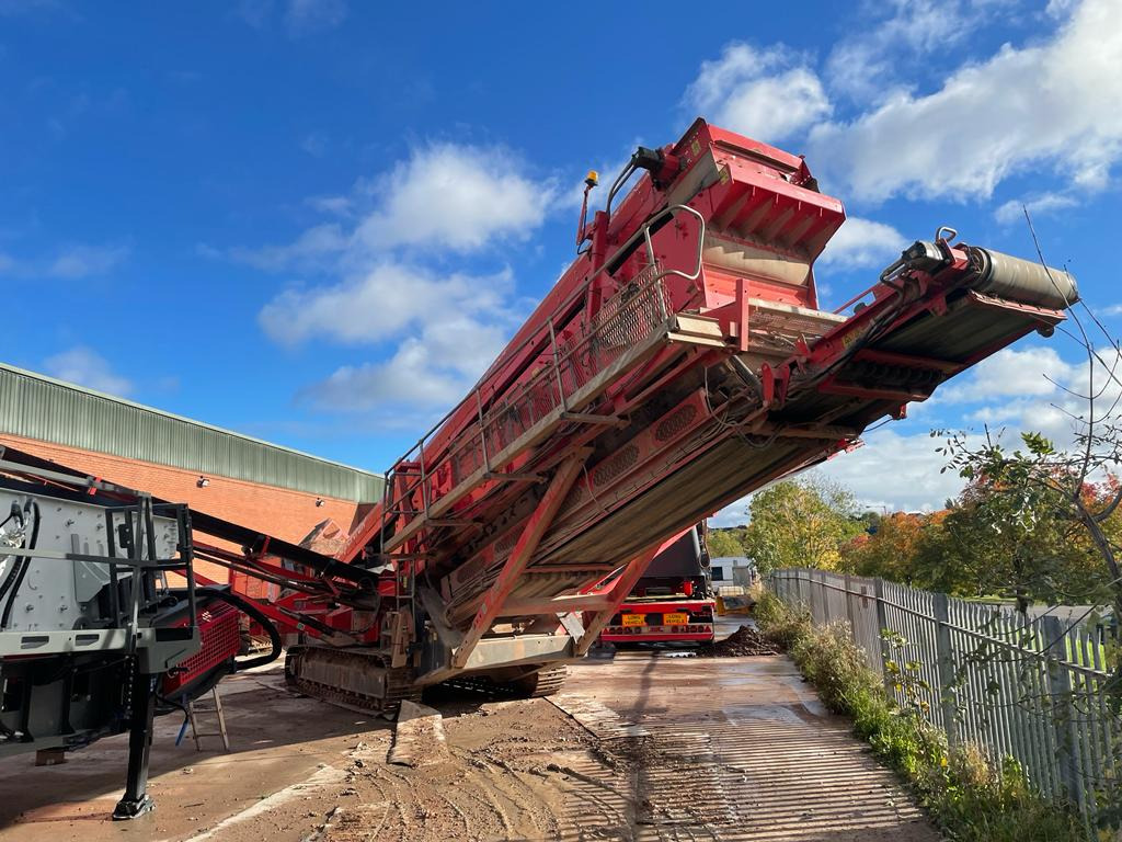 Terex Finlay 693+ - Cribadora: foto 1 Terex Finlay 693+ - Cribadora: foto 1