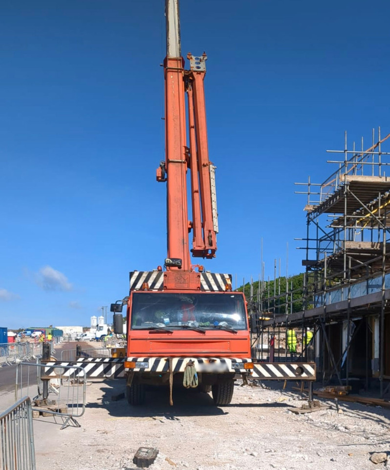 Terex PPM ATT 400-3 - Autogrúa: foto 4 Terex PPM ATT 400-3 - Autogrúa: foto 4