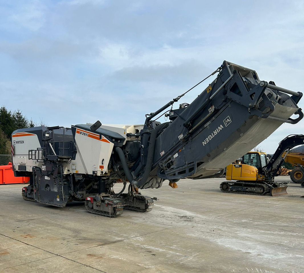Wirtgen W 210 FI - Pavimentadora de asfalto: foto 3 Wirtgen W 210 FI - Pavimentadora de asfalto: foto 3