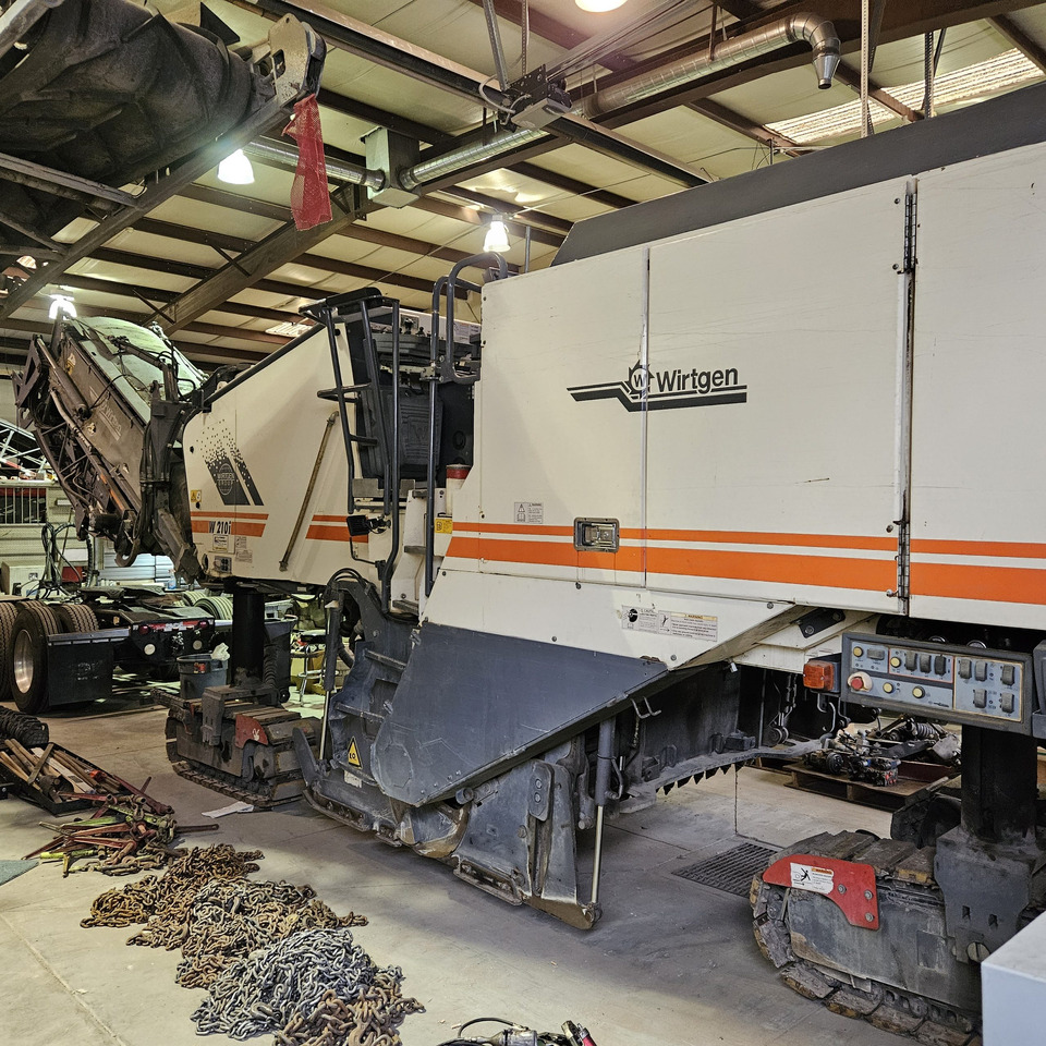 Wirtgen W 210 i - Fresadora en frío: foto 1 Wirtgen W 210 i - Fresadora en frío: foto 1