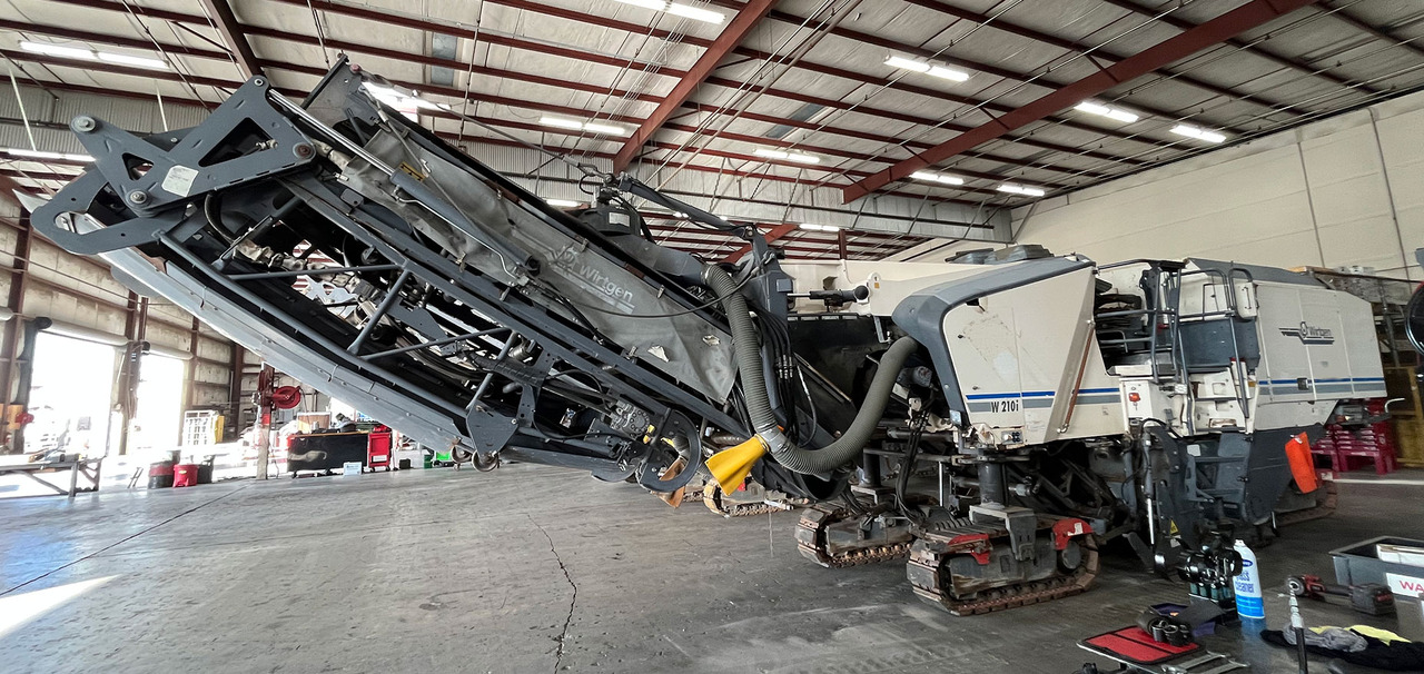Wirtgen W 210 i - Fresadora en frío: foto 1 Wirtgen W 210 i - Fresadora en frío: foto 1