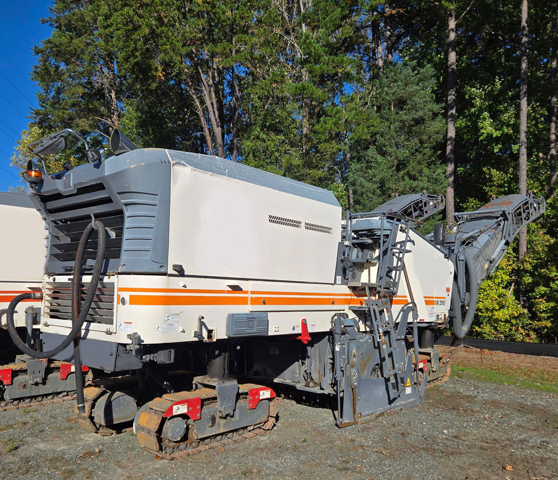 Wirtgen W 210 i - Fresadora en frío: foto 2 Wirtgen W 210 i - Fresadora en frío: foto 2