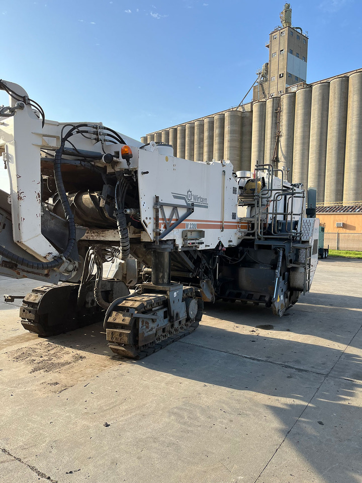 Wirtgen W 2200 - Fresadora en frío: foto 3 Wirtgen W 2200 - Fresadora en frío: foto 3