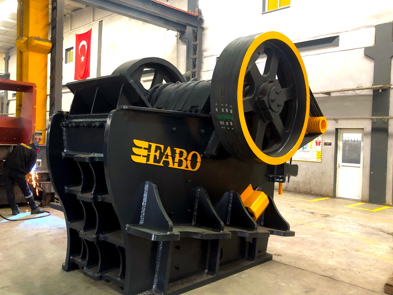 FABO CRUSHING PLANT - Piezas del tren de rodaje para Camión: foto 1 FABO CRUSHING PLANT - Piezas del tren de rodaje para Camión: foto 1