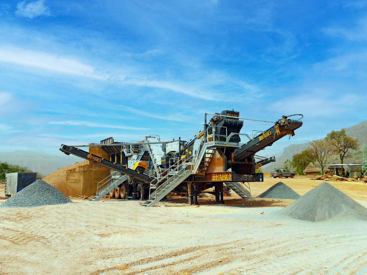 FABO mining machinery - crushing plant - Maquinaria para minería: foto 1 FABO mining machinery - crushing plant - Maquinaria para minería: foto 1