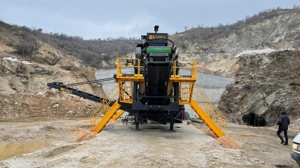 Trituradora de cono nuevo FABO mobile cone crusher: foto 7