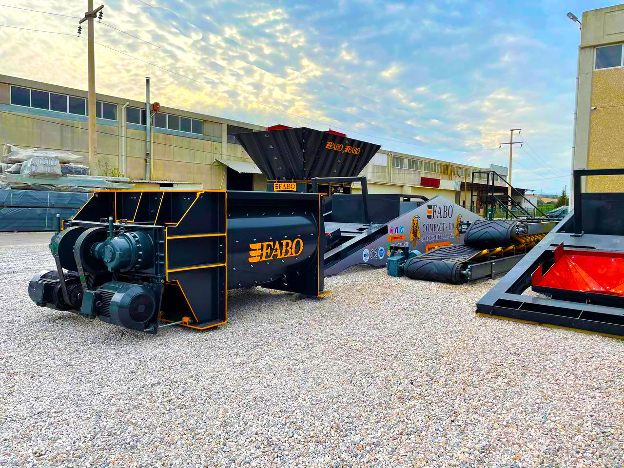 Hormigonera nuevo FABO twin shaft mixer: foto 7