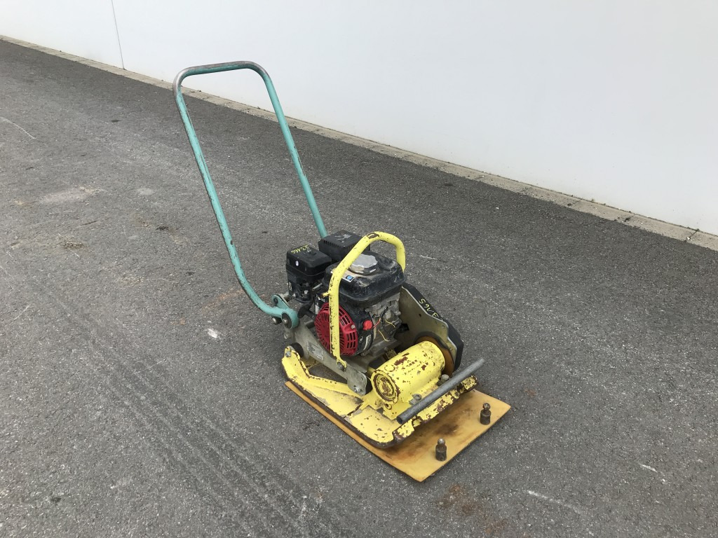 Ammann Rüttelplatte AVP 1240 Gummimatte - Plancha reversible: foto 3 Ammann Rüttelplatte AVP 1240 Gummimatte - Plancha reversible: foto 3