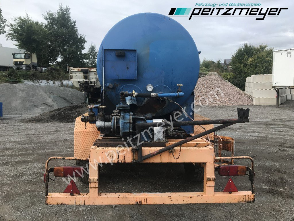 BATHE TANDEMANHÄNGER Bitum / Teerkocher 3,5 m³ Hatz Diesel-Motor 1 B 40 - Distribuidor de asfalto: foto 5 BATHE TANDEMANHÄNGER Bitum / Teerkocher 3,5 m³ Hatz Diesel-Motor 1 B 40 - Distribuidor de asfalto: foto 5