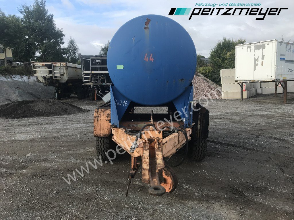 BATHE TANDEMANHÄNGER Bitum / Teerkocher 3,5 m³ Hatz Diesel-Motor 1 B 40 - Distribuidor de asfalto: foto 5 BATHE TANDEMANHÄNGER Bitum / Teerkocher 3,5 m³ Hatz Diesel-Motor 1 B 40 - Distribuidor de asfalto: foto 5