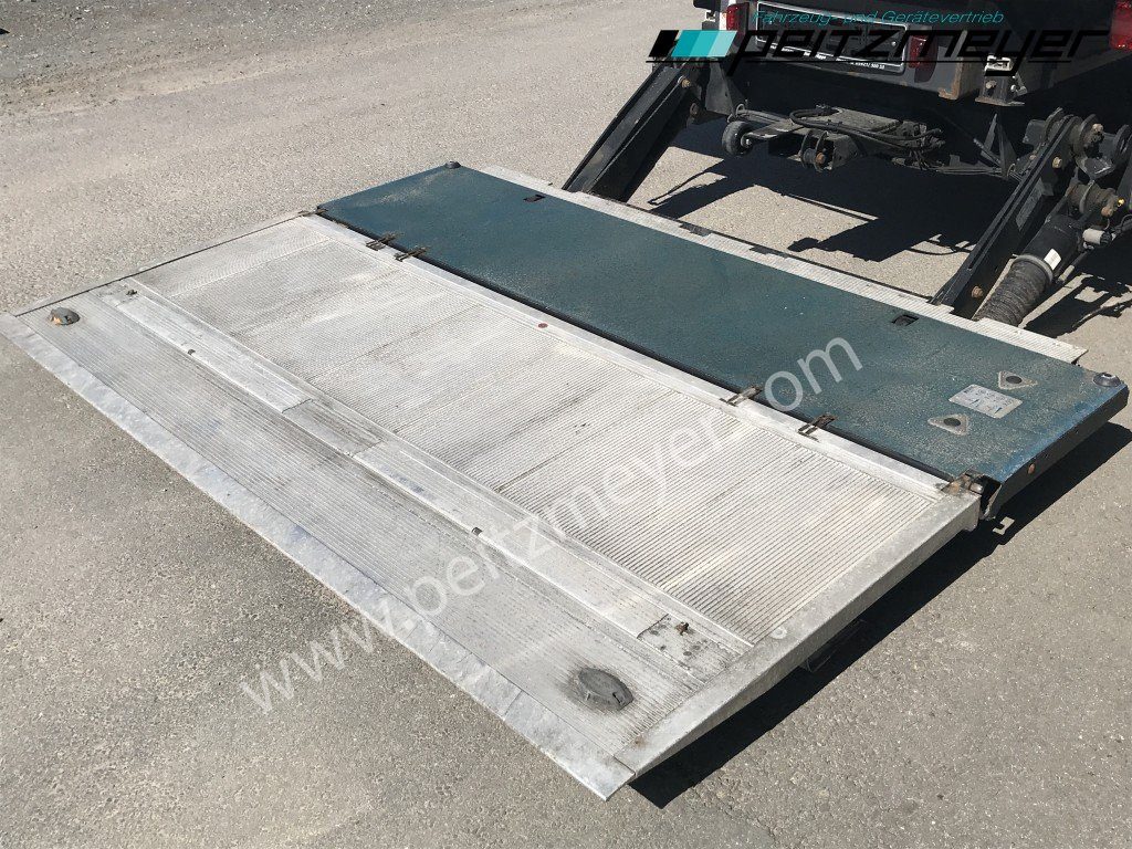 Camión frigorífico MERCEDES-BENZ Atego 1530 L Tiefkühlkoffer m. LBW, Thermoking T 1200 faltb. LBW 1,5 t., Seitentür, Trennwand: foto 15