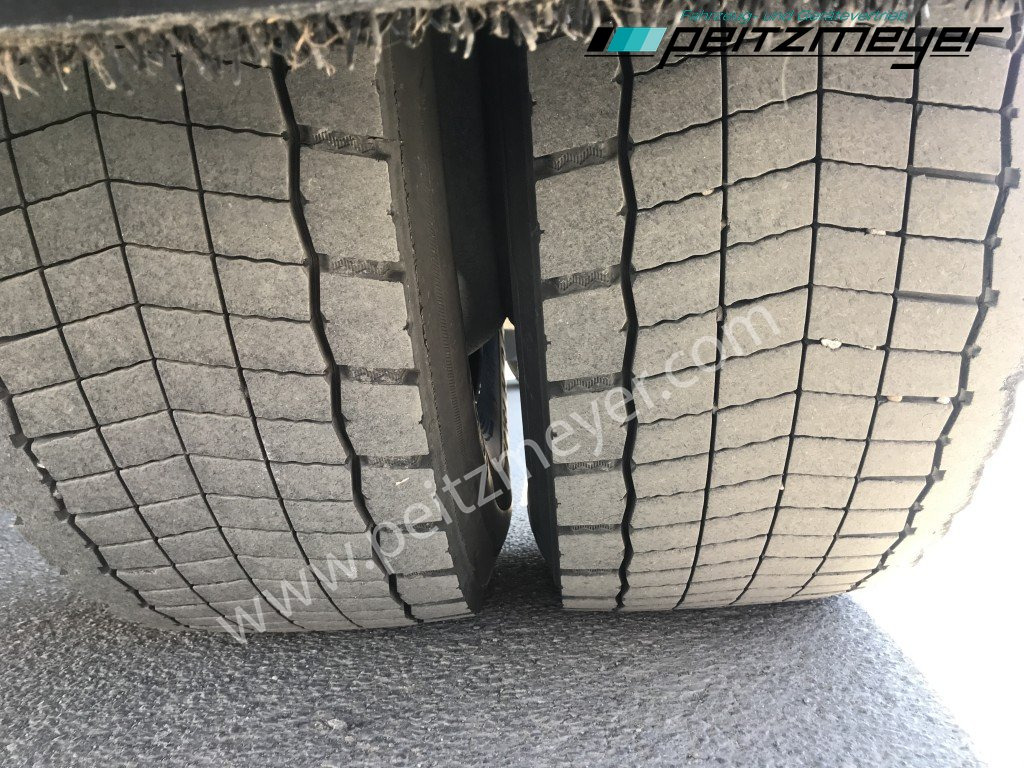 Camión frigorífico MERCEDES-BENZ Atego 1530 L Tiefkühlkoffer m. LBW, Thermoking T 1200 faltb. LBW 1,5 t., Seitentür, Trennwand: foto 34