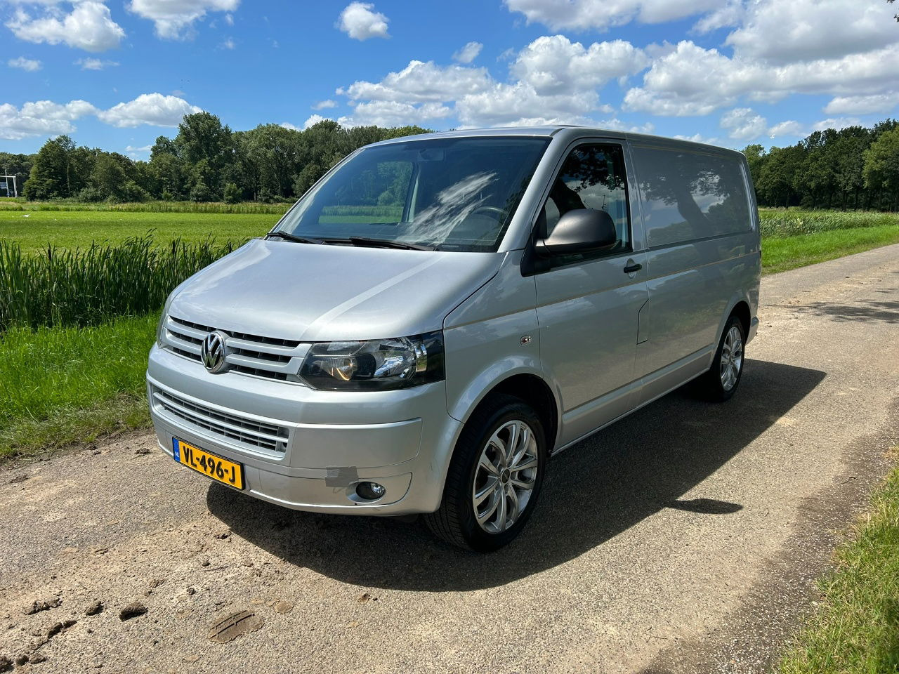 Volkswagen Transporter 2.0 TDI Bleumotion Technology L1 H1 114 PK apk 14-12-2024 Airco NL - Furgoneta pequeña: foto 2 Volkswagen Transporter 2.0 TDI Bleumotion Technology L1 H1 114 PK apk 14-12-2024 Airco NL - Furgoneta pequeña: foto 2