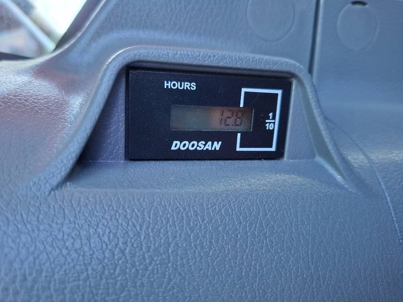 Excavadora de cadenas nuevo Develon DX 225 LC-7: foto 6