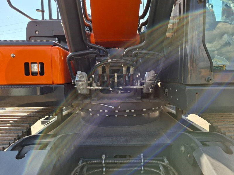 Excavadora de cadenas nuevo Develon DX 225 LC-7: foto 15