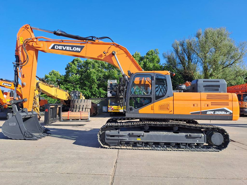 Develon DX300LC-7M - Excavadora de cadenas: foto 1 Develon DX300LC-7M - Excavadora de cadenas: foto 1