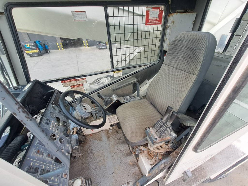 Grúa para terrenos difíciles Grove RT890E: foto 12