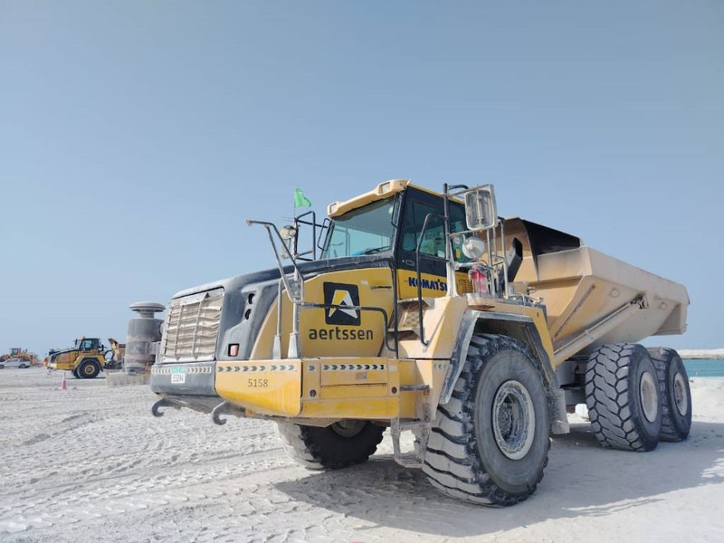 Komatsu HM400-3R (4 pieces available in Abu Dhabi) - Dúmper articulado: foto 3 Komatsu HM400-3R (4 pieces available in Abu Dhabi) - Dúmper articulado: foto 3