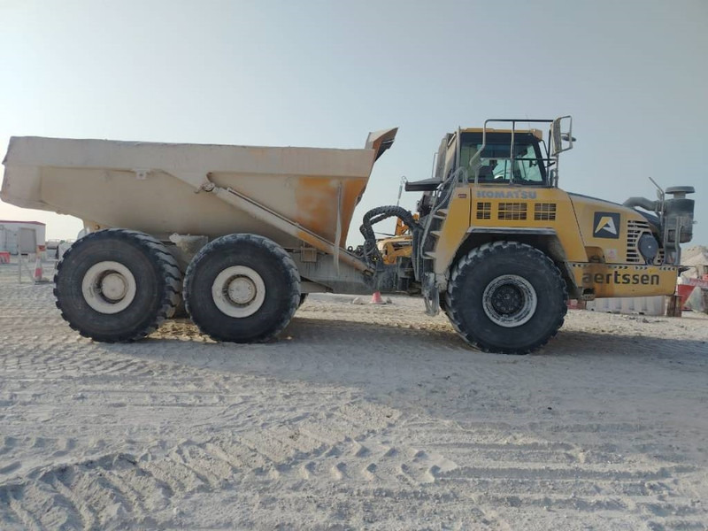 Komatsu HM400-3R (4 pieces available in Abu Dhabi) - Dúmper articulado: foto 2 Komatsu HM400-3R (4 pieces available in Abu Dhabi) - Dúmper articulado: foto 2