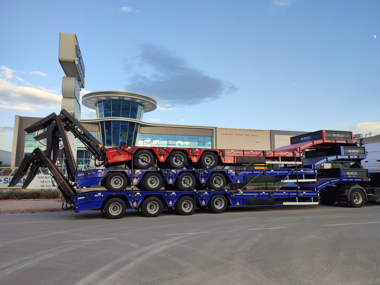 SINAN TANKER TRAILER Lowbed 4 axle - Semirremolque góndola rebajadas: foto 1 SINAN TANKER TRAILER Lowbed 4 axle - Semirremolque góndola rebajadas: foto 1