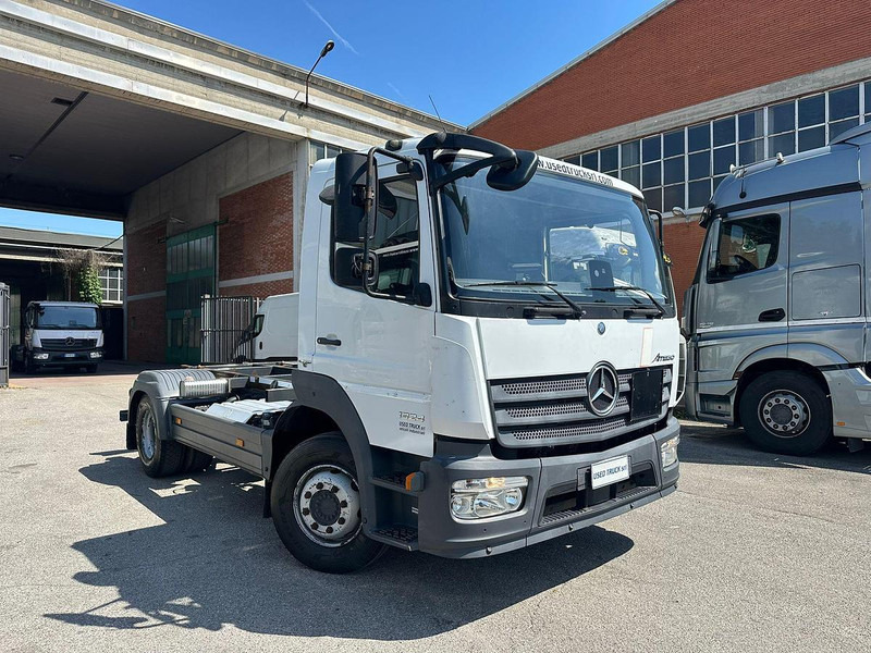 Mercedes-Benz Atego 13.23 - Camión chasis: foto 3 Mercedes-Benz Atego 13.23 - Camión chasis: foto 3