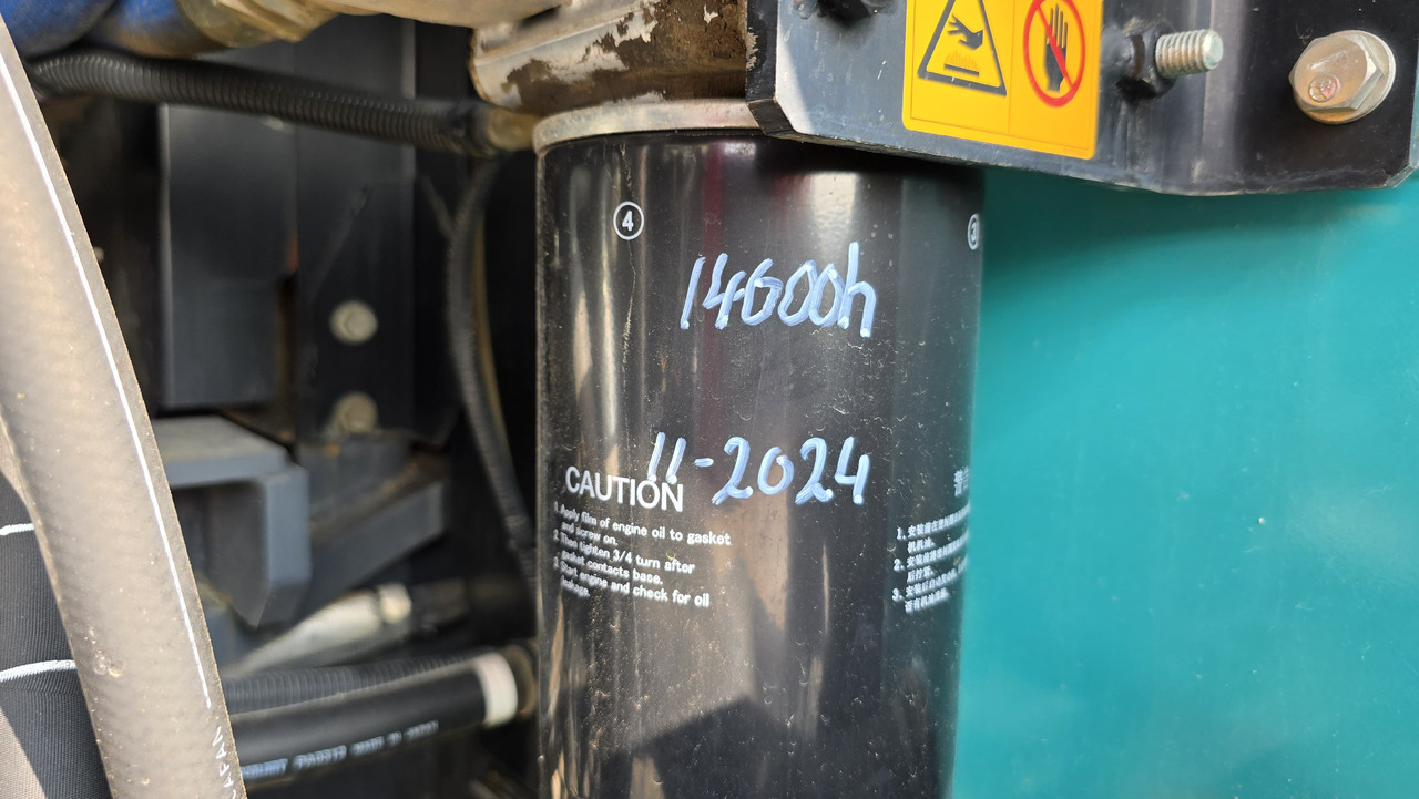 Excavadora de cadenas KOBELCO SK210LC-10: foto 22