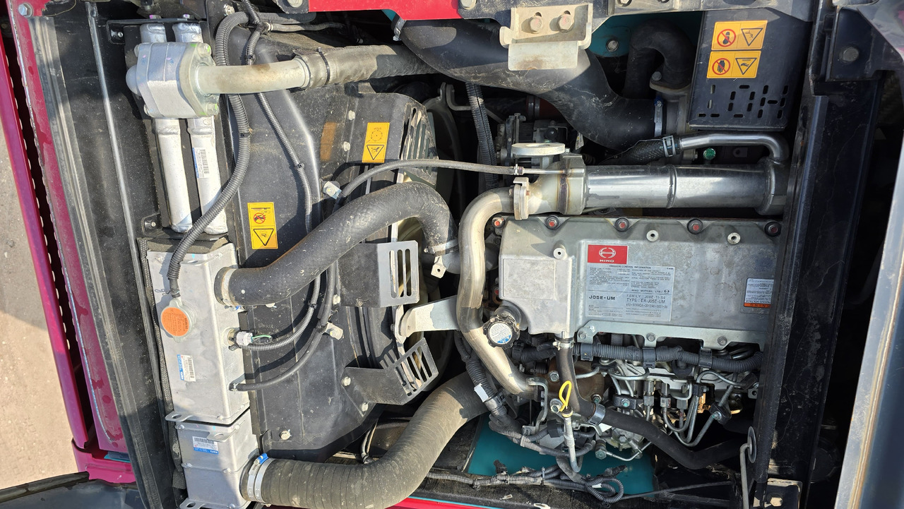 Excavadora de cadenas KOBELCO SK210LC-10: foto 21