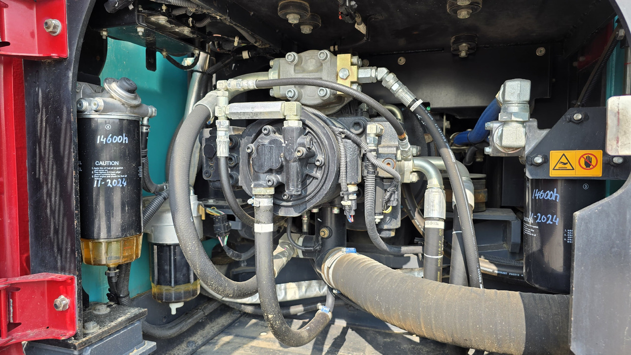 Excavadora de cadenas KOBELCO SK210LC-10: foto 20