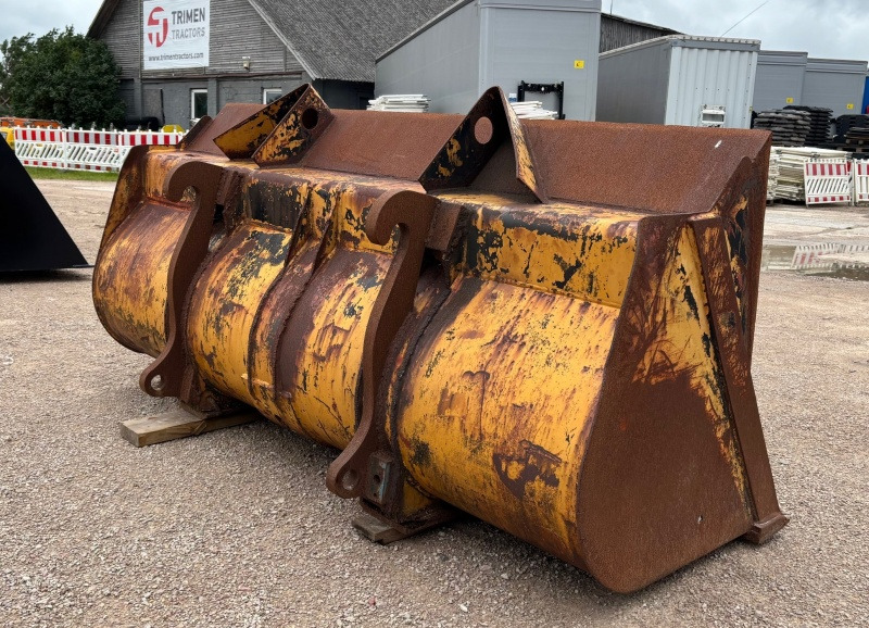 Volvo BM 2400mm - Cazo cargador para Cargadora de ruedas: foto 4 Volvo BM 2400mm - Cazo cargador para Cargadora de ruedas: foto 4