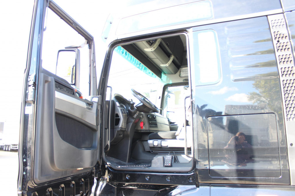 MAN TGX 18.440 XXL  Retarder Standheizung 2 Alutank - Cabeza tractora: foto 4 MAN TGX 18.440 XXL  Retarder Standheizung 2 Alutank - Cabeza tractora: foto 4