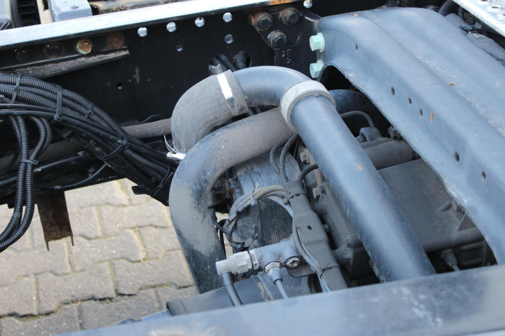 Cabeza tractora MAN TGX 18.510 E6 XXL Retarder Kühlbox Navi VIN: LP: foto 13