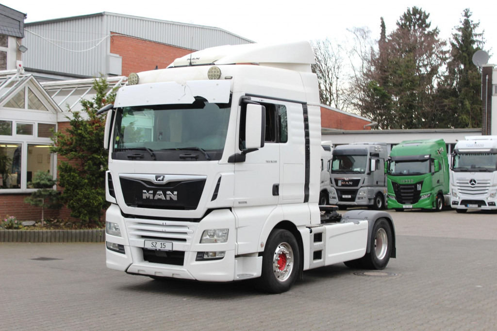 MAN TGX 510 XL Retarder Alufelgen Standklima 2 Tank - Cabeza tractora: foto 1 MAN TGX 510 XL Retarder Alufelgen Standklima 2 Tank - Cabeza tractora: foto 1