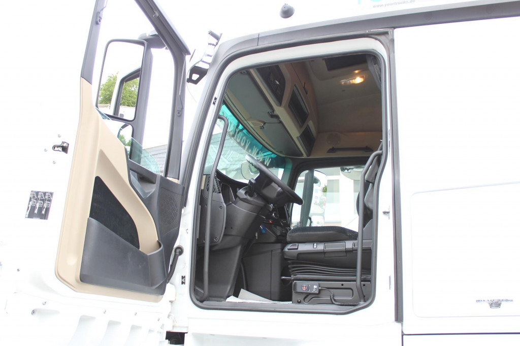 Mercedes-Benz Actros 1845 E6 ACC LDW Kühlbox Vollspoiler - Cabeza tractora: foto 3 Mercedes-Benz Actros 1845 E6 ACC LDW Kühlbox Vollspoiler - Cabeza tractora: foto 3