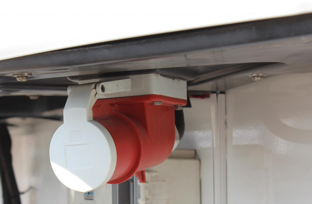 Chereau 3-Achser Kühlanhänger CV 1350 Türen FRC - Remolque frigorífico: foto 3 Chereau 3-Achser Kühlanhänger CV 1350 Türen FRC - Remolque frigorífico: foto 3