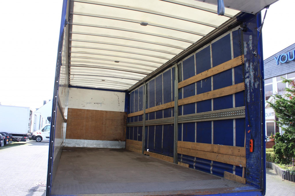 MAN TGL 12.220 Plane-Koffer 7,5 m LBW Klima 199TKm - Camión lona: foto 2 MAN TGL 12.220 Plane-Koffer 7,5 m LBW Klima 199TKm - Camión lona: foto 2