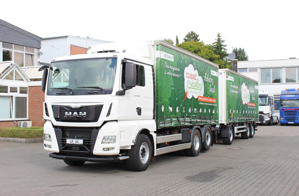 MAN TGX 26.480 Plane Stapleraufnahme Lenkachse Zug! - Camión lona: foto 1 MAN TGX 26.480 Plane Stapleraufnahme Lenkachse Zug! - Camión lona: foto 1