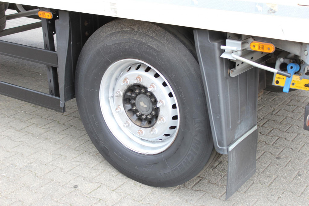 Remolque frigorífico SCHMITZ TK SLX 100  Strom Aluboden FRC: foto 6