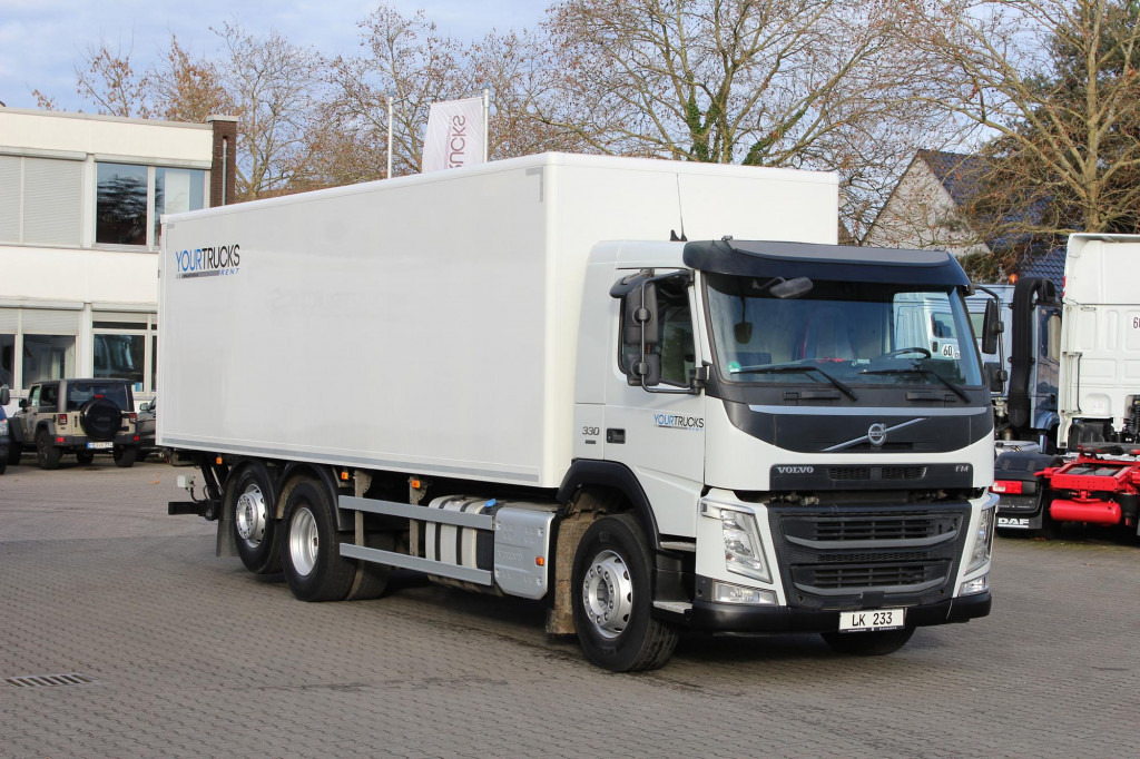 Camión caja cerrada Volvo FM 330 E6 Koffer 7,8m Klima LBW Liftachse: foto 9 Camión caja cerrada Volvo FM 330 E6 Koffer 7,8m Klima LBW Liftachse: foto 9